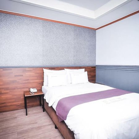 Hotel Noblesse Seoul Ngoại thất bức ảnh