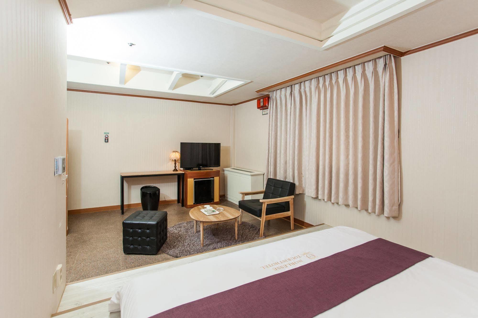 Hotel Noblesse Seoul Ngoại thất bức ảnh
