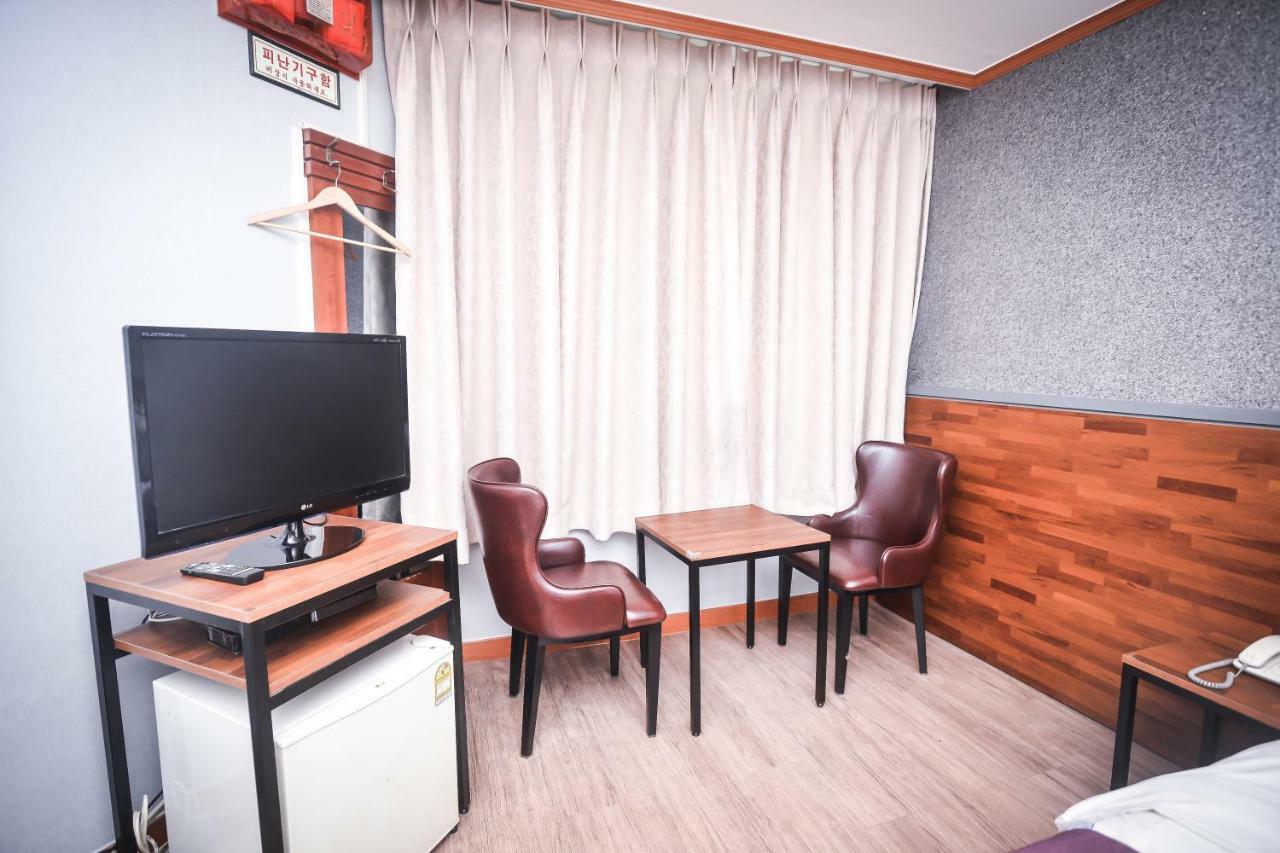 Hotel Noblesse Seoul Ngoại thất bức ảnh