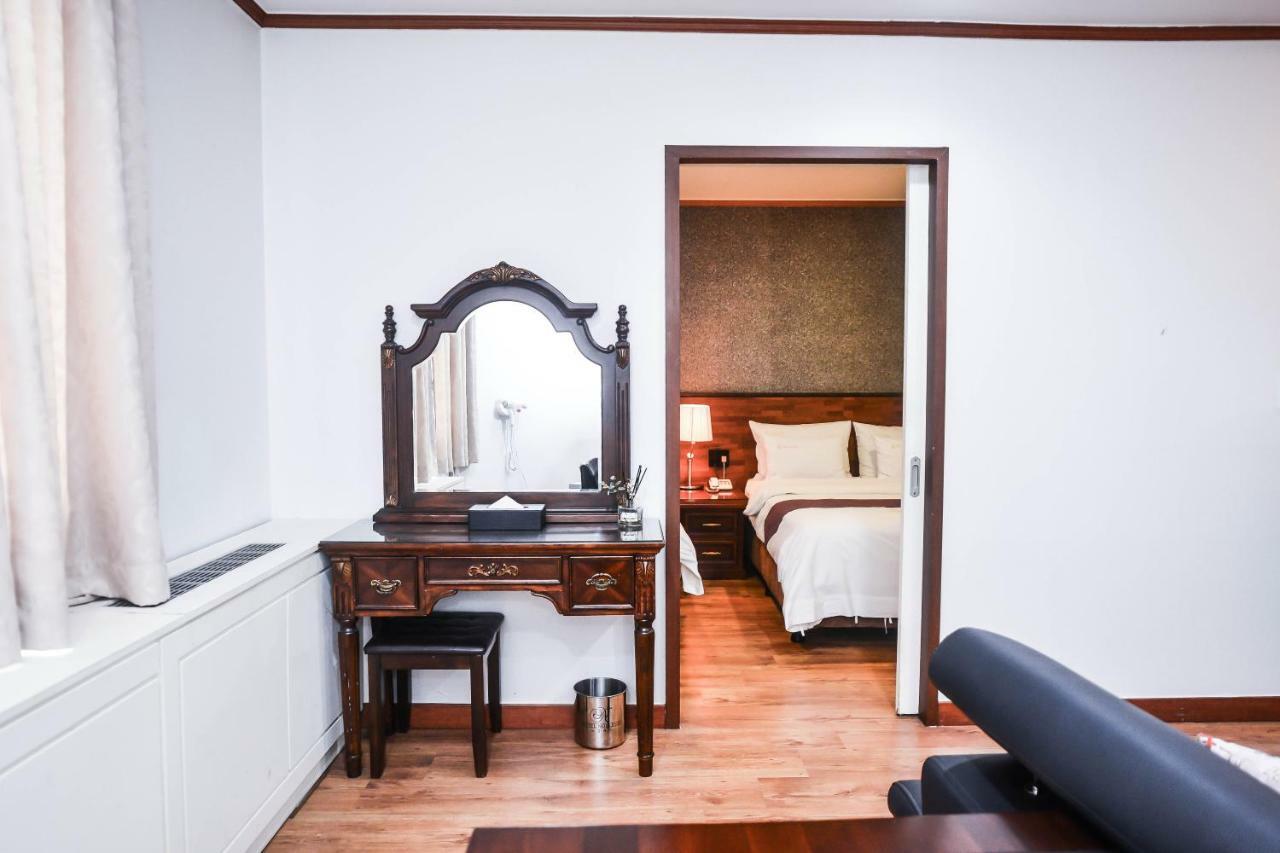Hotel Noblesse Seoul Ngoại thất bức ảnh