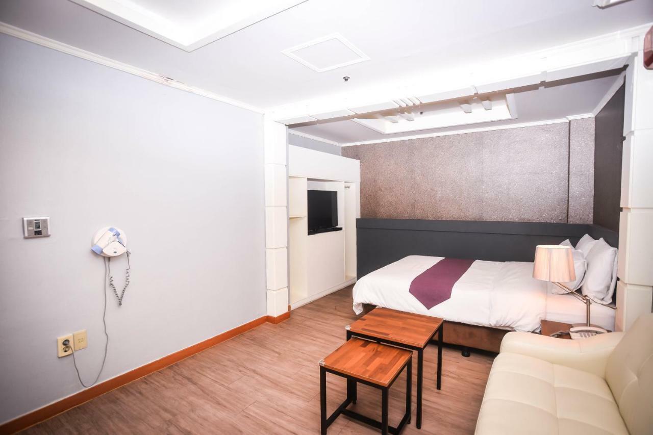 Hotel Noblesse Seoul Ngoại thất bức ảnh