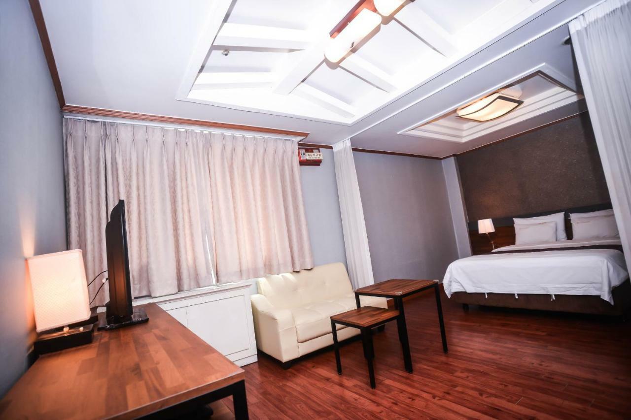 Hotel Noblesse Seoul Ngoại thất bức ảnh